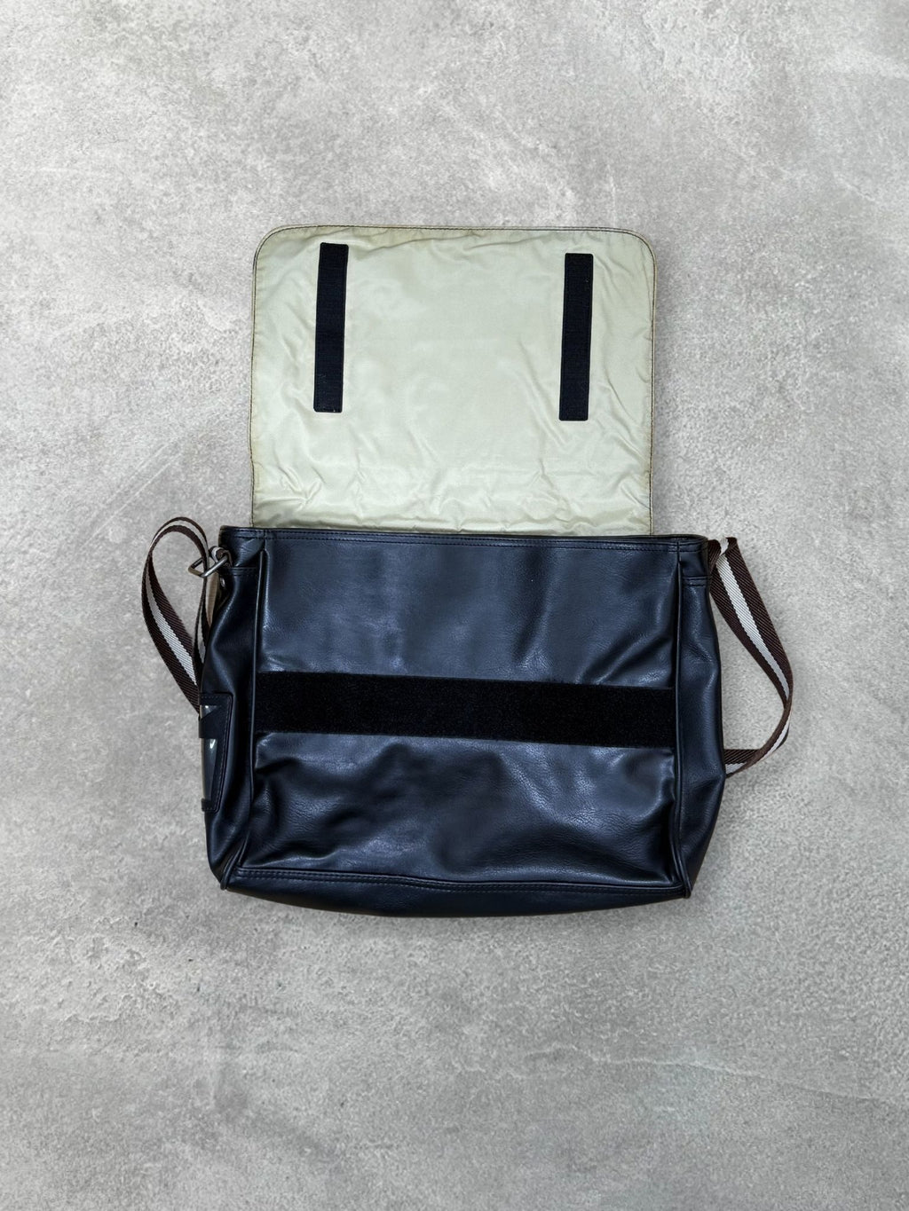 LEATHER MESSENGER BAG BY DIESEL&nbsp;