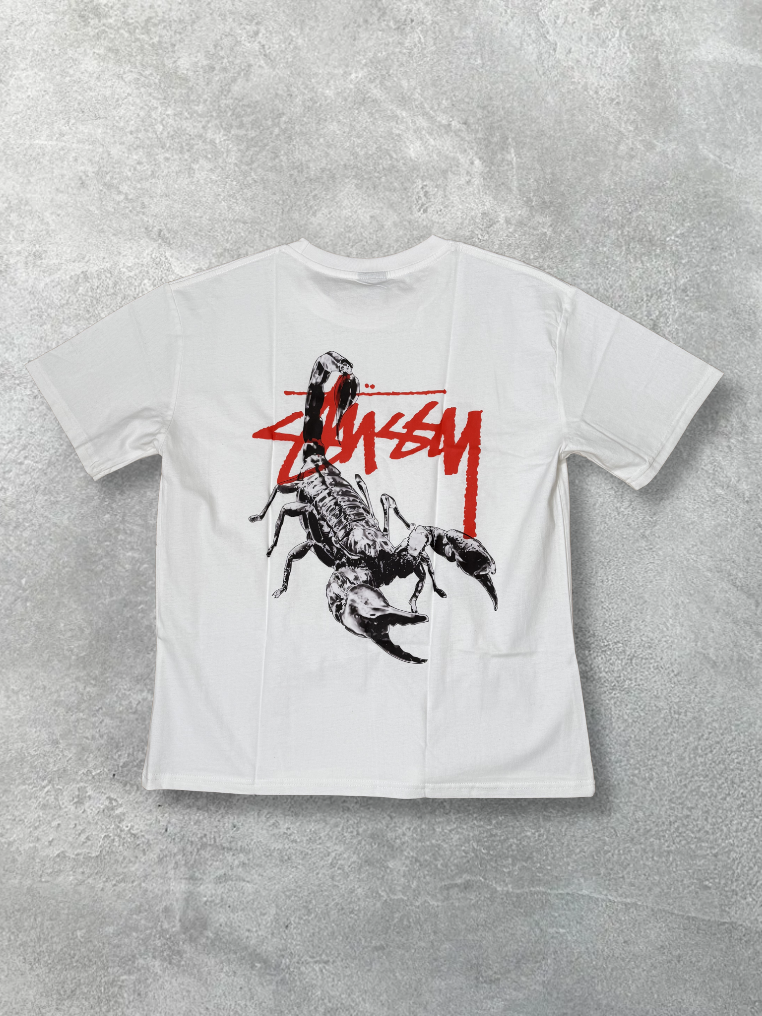 STREETWEAR ESSENTIAL BY STÜSSY